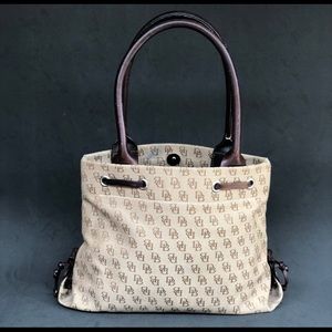 Dooney & Bourke